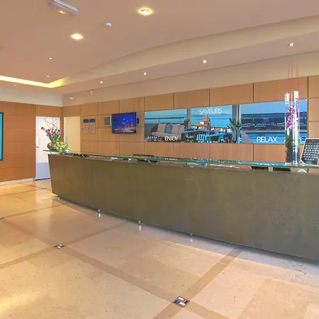 比亚丽兹丽笙酒店 4*